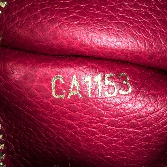 Louis Vuitton pouch - Picture 8 of 8